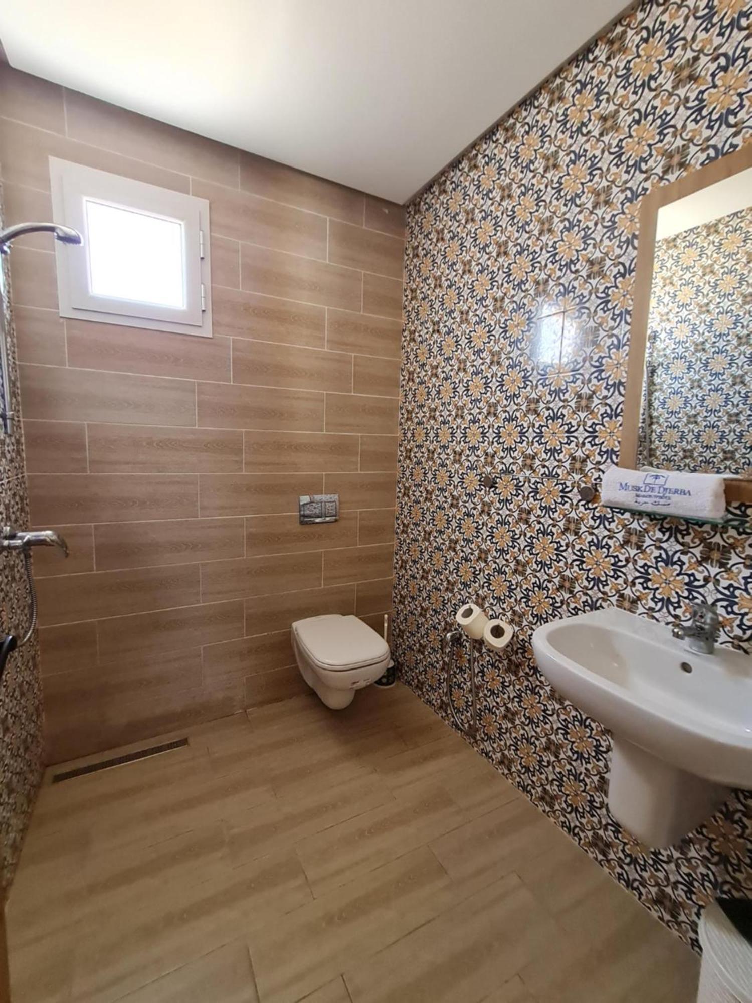 Musk De Djerba Suite Aziz Avec Piscine Temlale Ngoại thất bức ảnh